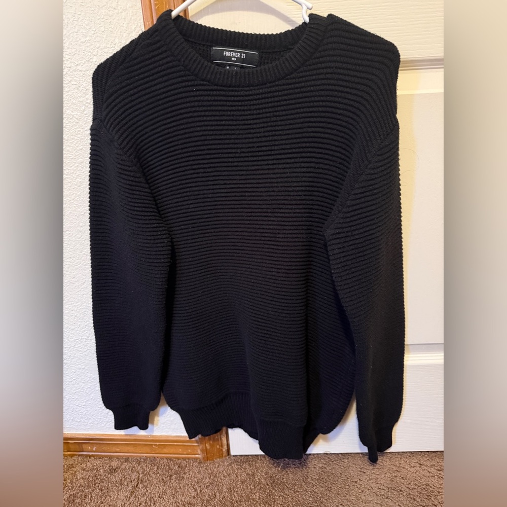 Forever 21 Men's Black Ribbed Crewneck Sweater